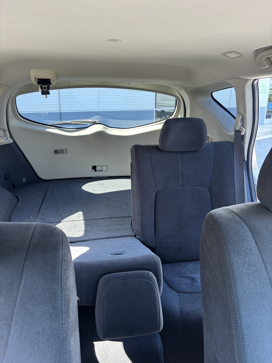 2009 Nissan Murano rear seating and cargo area