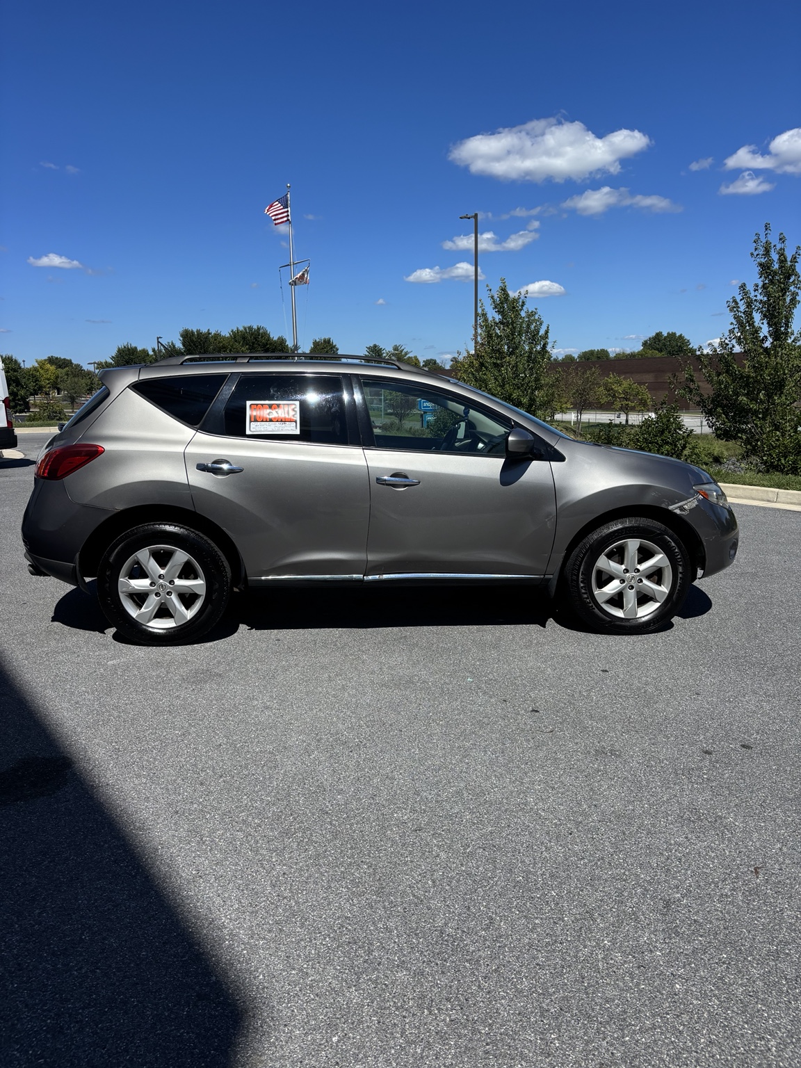 2009 Nissan Murano side view